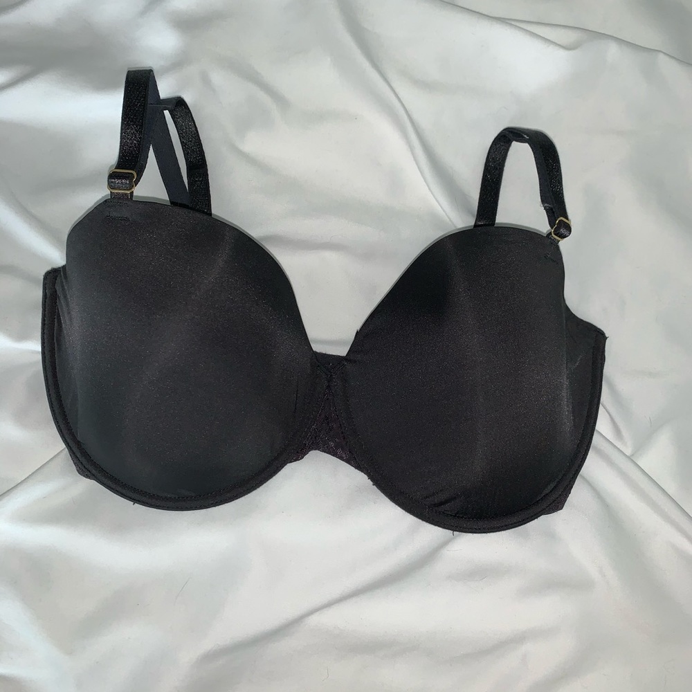 🌸Natori Conform Memory Contour Convertible Bra🌸